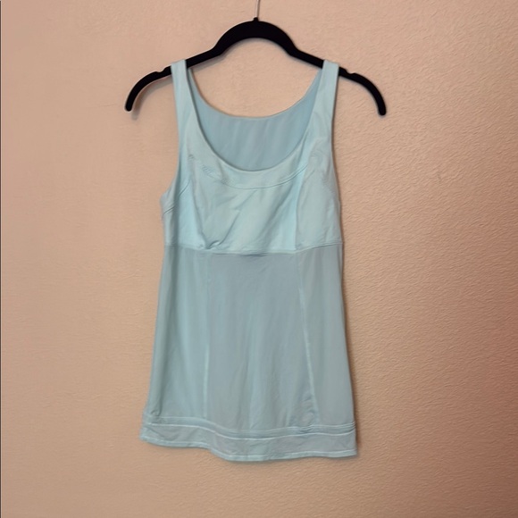Lululemon Athletica Green Fitted Sleeveless Tank Top - Picture 1 of 3